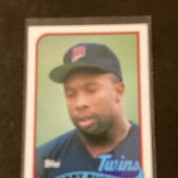 Im selling 5 Kirby Puckett Baseball Cards - Picture 5 of 5